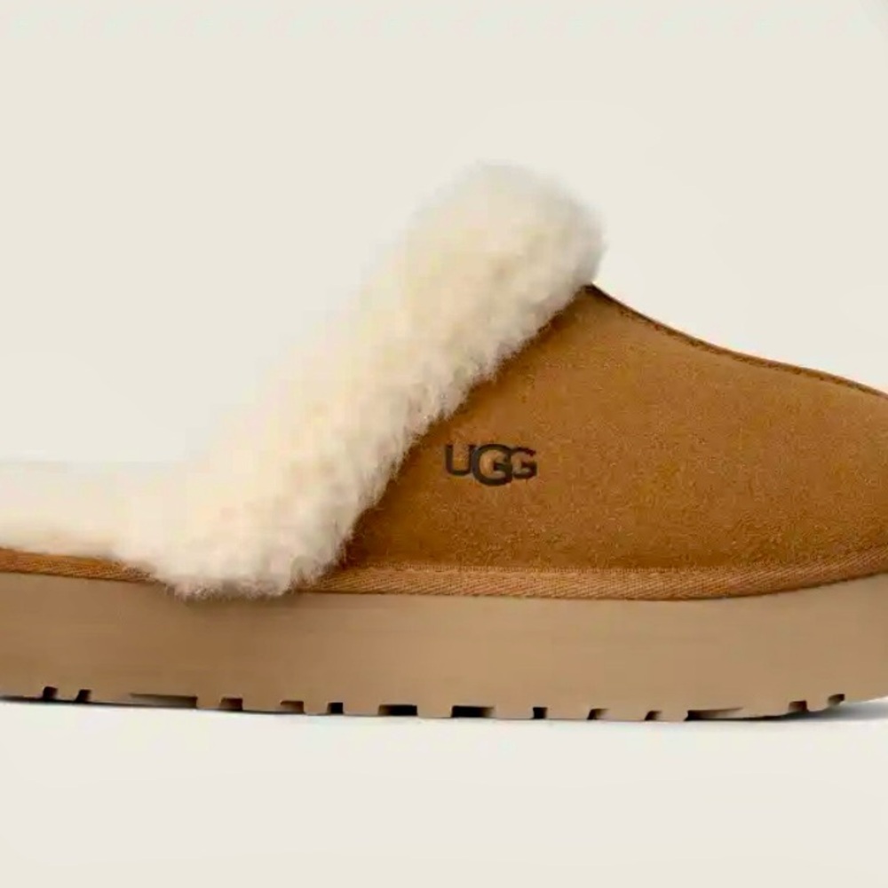 UGG Disquette Shoe - 8 - Picture 3 of 11